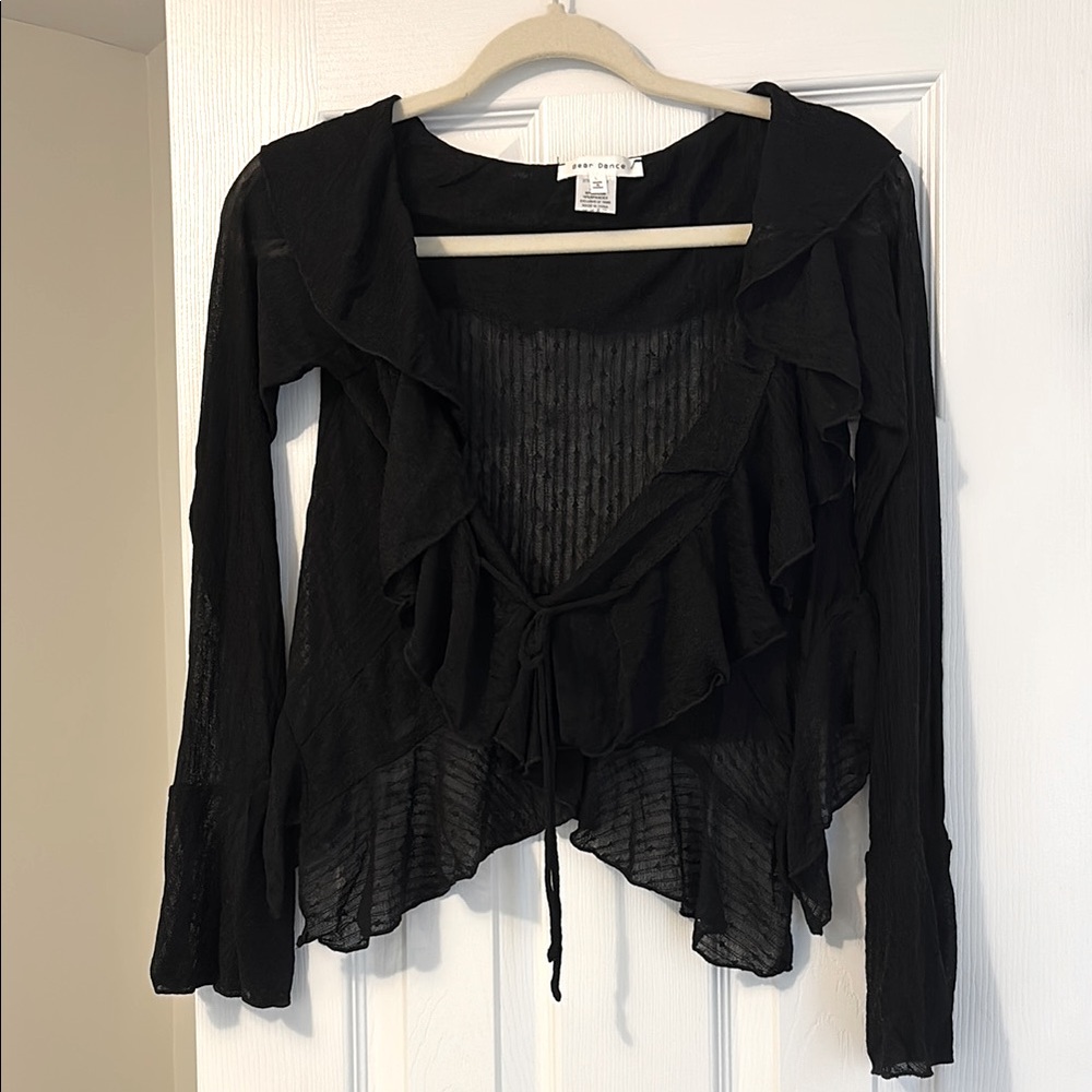 Black Ruffle crop